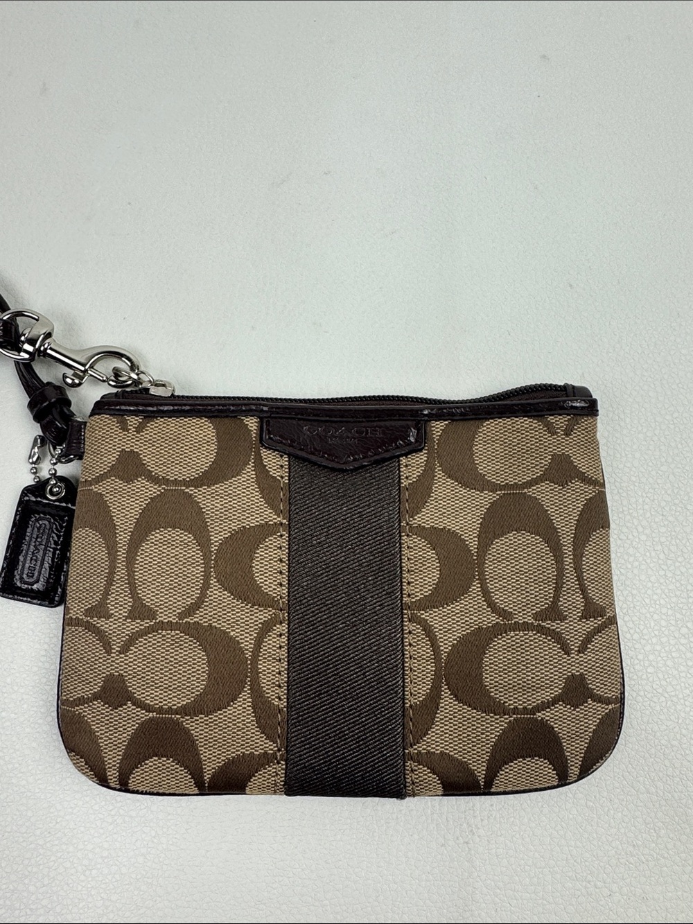 Coach Brown Tan Signature Canvas Wristlet Dark Center Stripe charm lined NEW